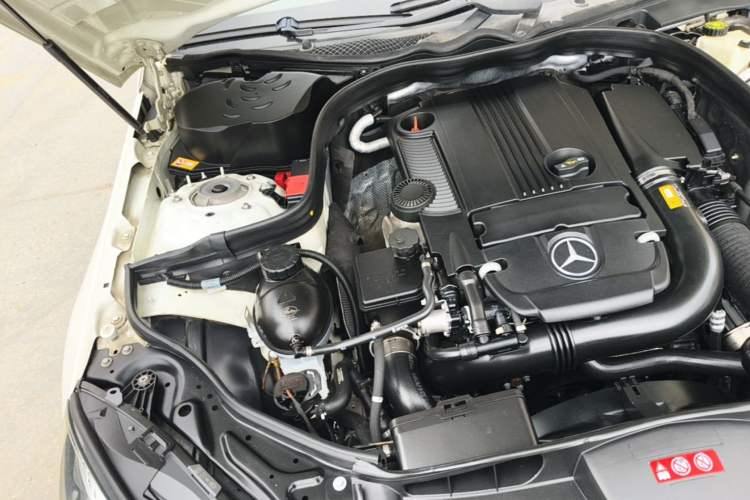 Used Mercedes-Benz E-Class 2014 E 260 L Sport Edition Engine Bay Right