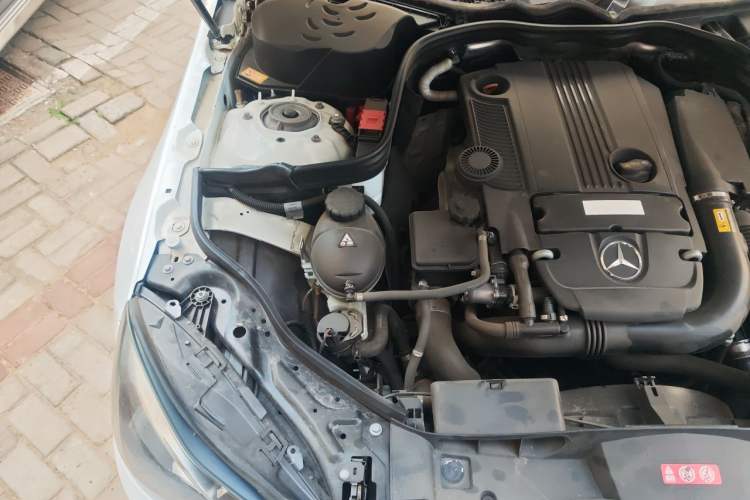 Used Mercedes-Benz E-Class 2014 Restyled E 260 L Sport Edition Engine Bay Right