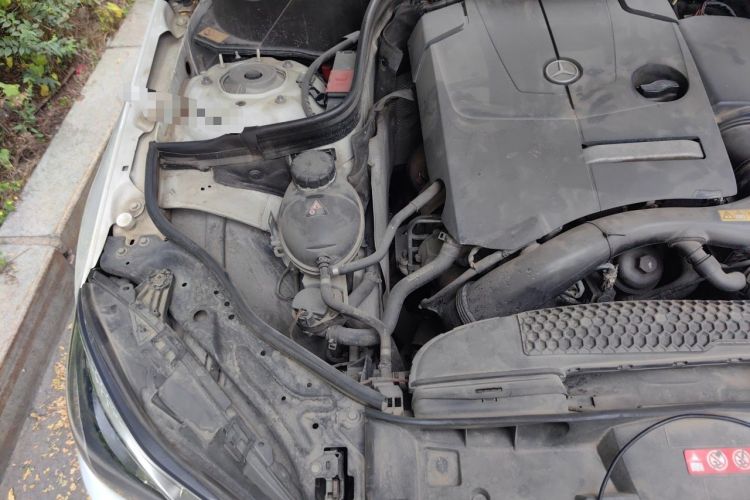 Used Mercedes-Benz E-Class 2014 Restyled E 260 L Sport Edition Engine Bay Right