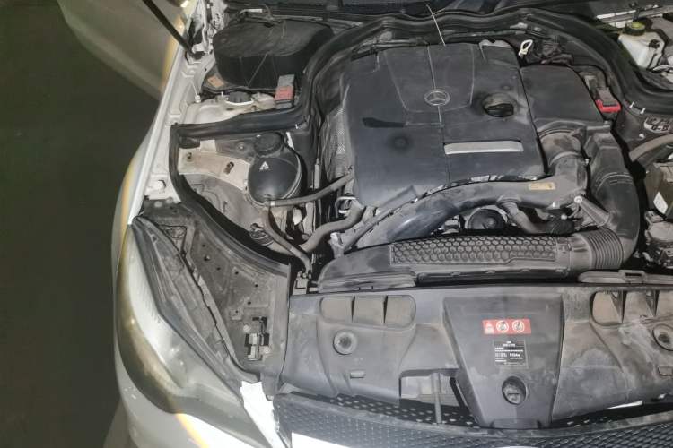 Used Mercedes-Benz E-Class 2014 E 200 Coupe Engine Bay Right