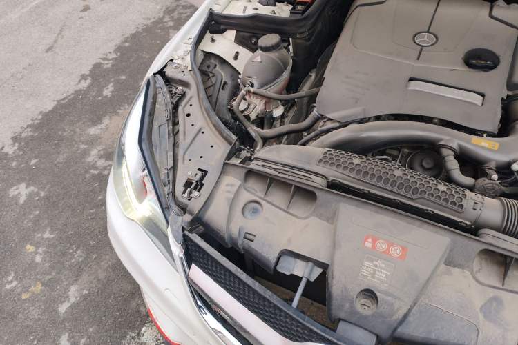 Used Mercedes-Benz E-Class 2014 E 200 Coupe Engine Bay Right