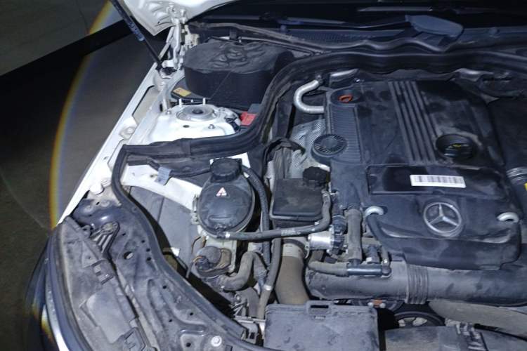 Used Mercedes-Benz E-Class 2014 Restyled E 260 L Sport Edition Engine Bay Right