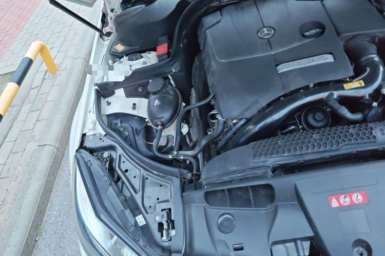 Used Mercedes-Benz E-Class 2014 E 200 Coupe Engine Bay Right