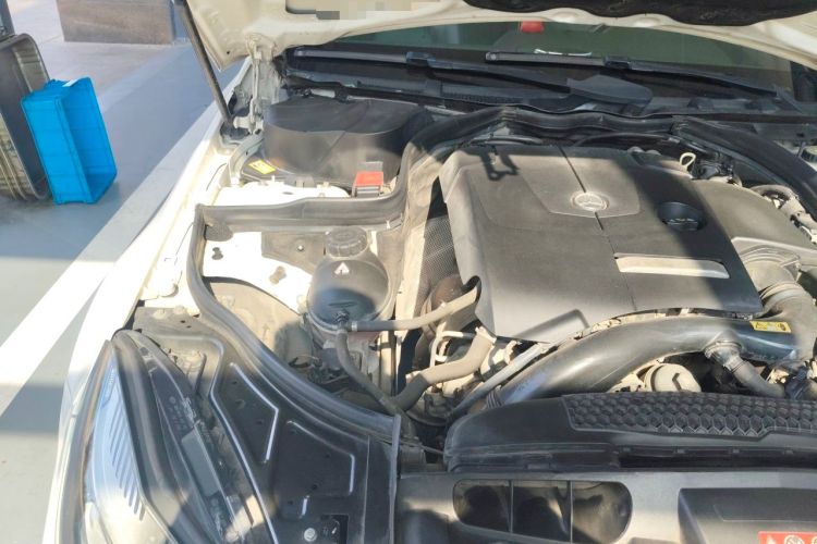 Used Mercedes-Benz E-Class 2014 E 200 Coupe Engine Bay Right