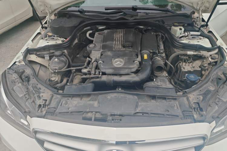 Used Mercedes-Benz E-Class 2014 E 260 L Sport Edition Engine Bay