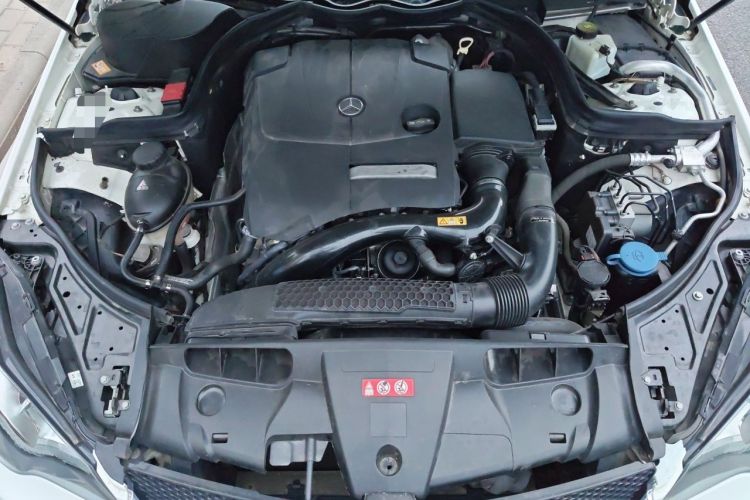 Used Mercedes-Benz E-Class 2014 E 200 Coupe Engine Bay