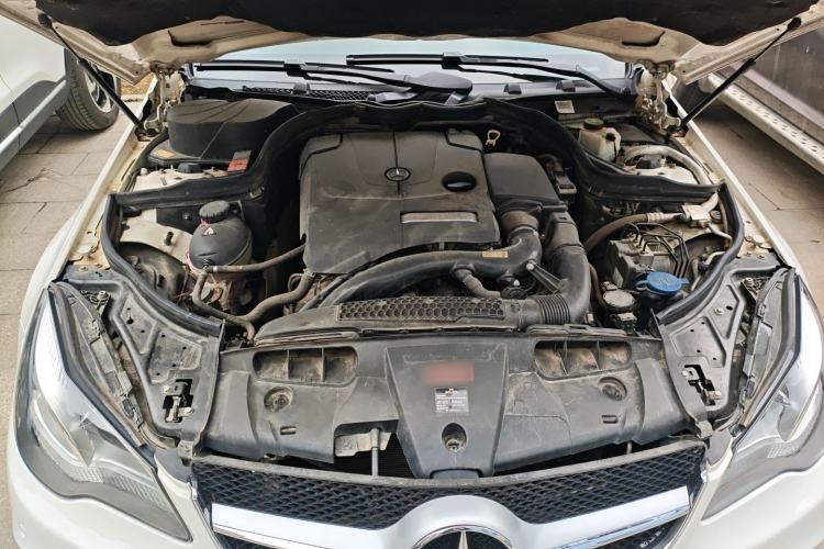 Used Mercedes-Benz E-Class 2014 E 200 Coupe Engine Bay