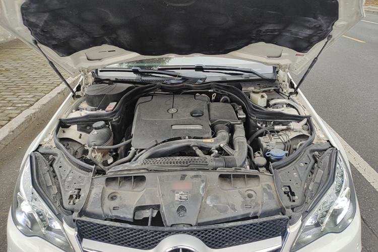Used Mercedes-Benz E-Class 2014 E 260 Coupe Engine Bay