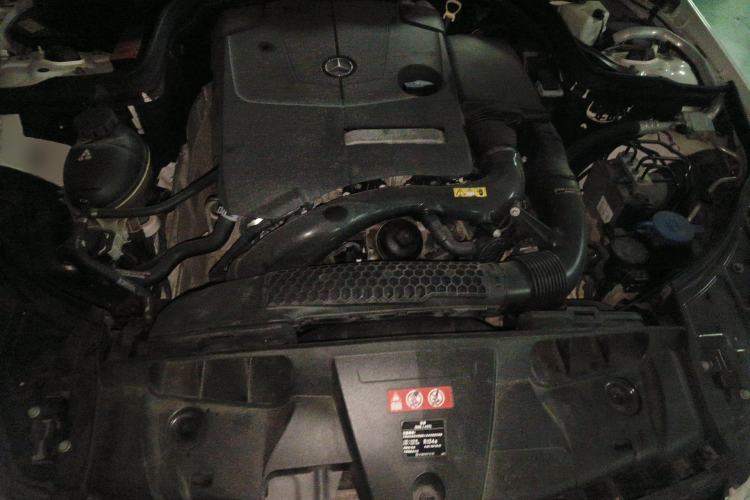 Used Mercedes-Benz E-Class 2014 E 200 Coupe Engine Bay