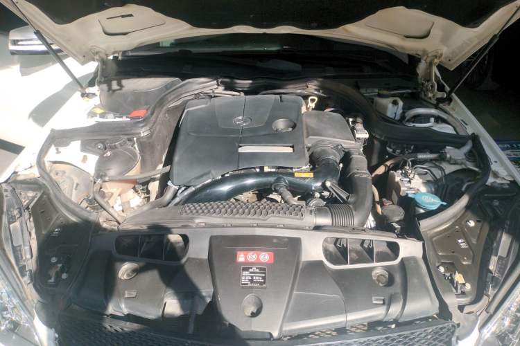 Used Mercedes-Benz E-Class 2014 E 260 Convertible Coupe Engine Bay