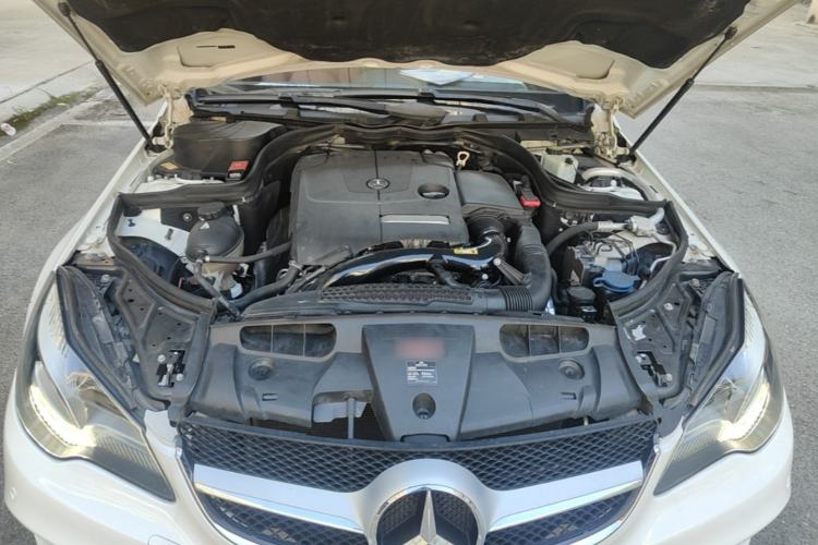 Used Mercedes-Benz E-Class 2014 E 200 Coupe Engine Bay