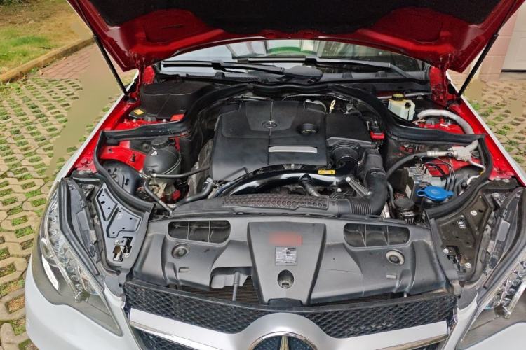 Used Mercedes-Benz E-Class 2014 E 260 Coupe Engine Bay
