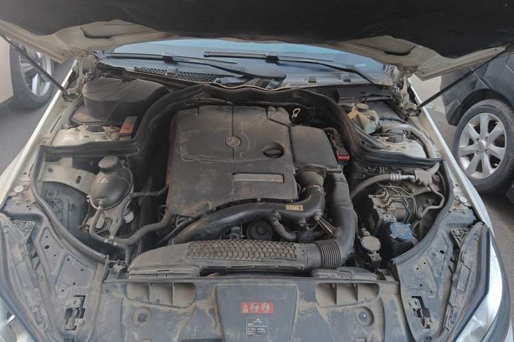 Used Mercedes-Benz E-Class 2014 E 200 Coupe Engine Bay