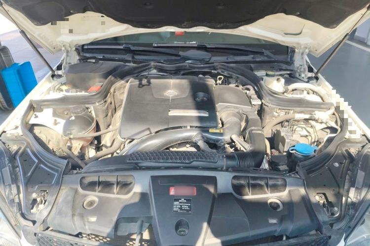 Used Mercedes-Benz E-Class 2014 E 200 Coupe Engine Bay
