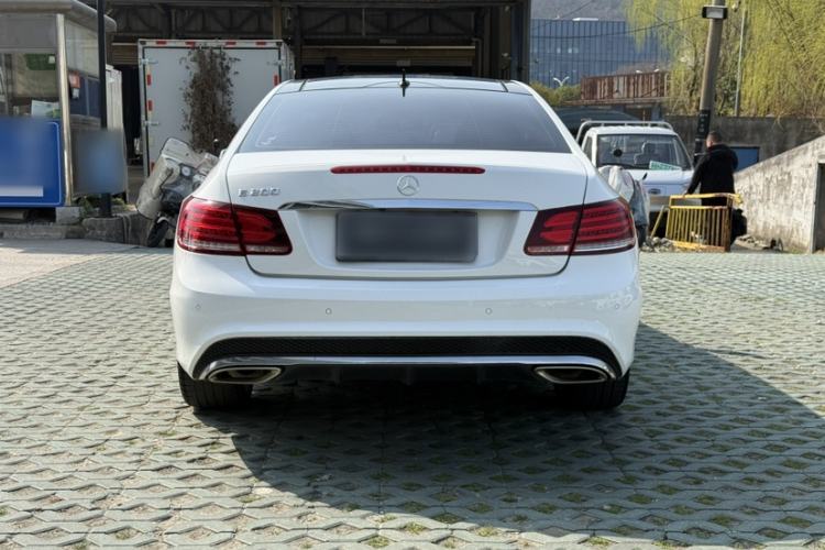 Used Mercedes-Benz E-Class 2014 E 200 Coupe Exterior 1