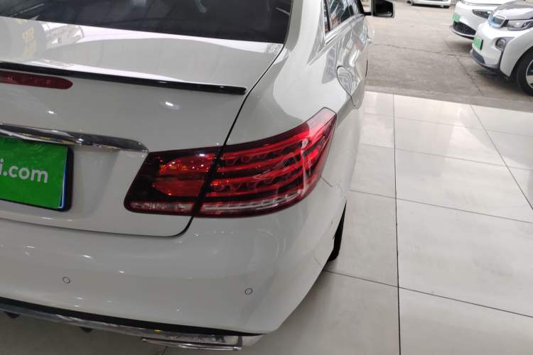 Used Mercedes-Benz E-Class 2014 E 260 Coupe Exterior 2