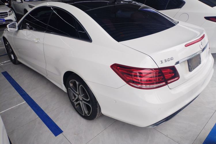 Used Mercedes-Benz E-Class 2014 E 200 Coupe Exterior 2
