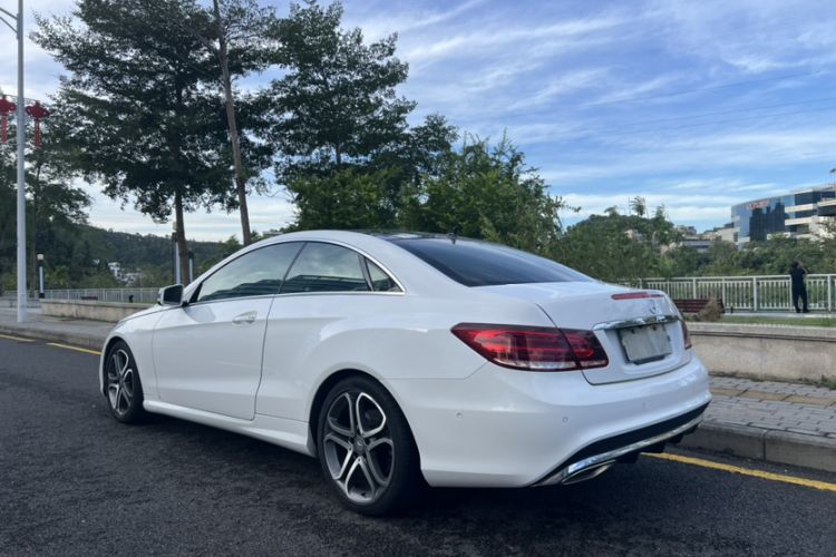Used Mercedes-Benz E-Class 2014 E 200 Coupe Exterior 2