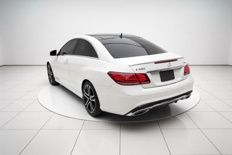 Used Mercedes-Benz E-Class 2014 E 260 Coupe Exterior 2