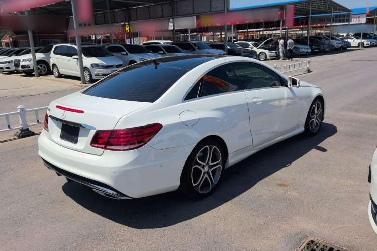 Used Mercedes-Benz E-Class 2014 E 200 Coupe Exterior 3