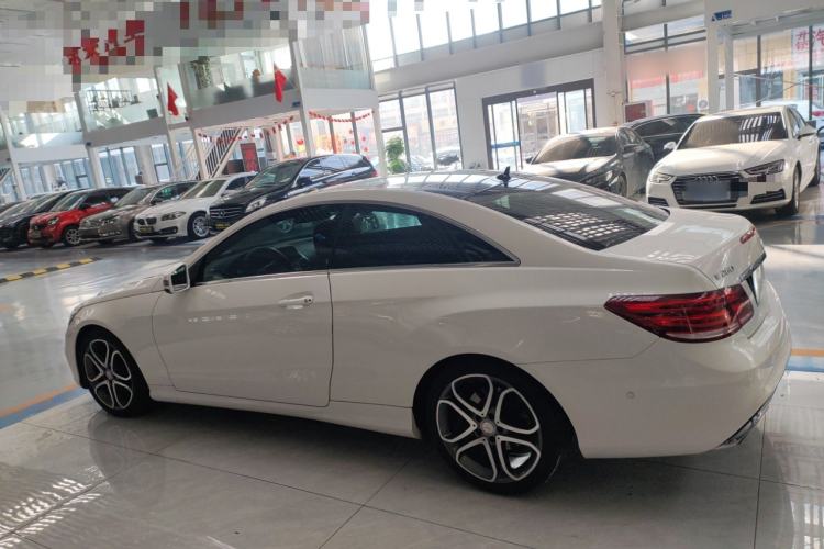 Used Mercedes-Benz E-Class 2014 E 260 Coupe Exterior 3