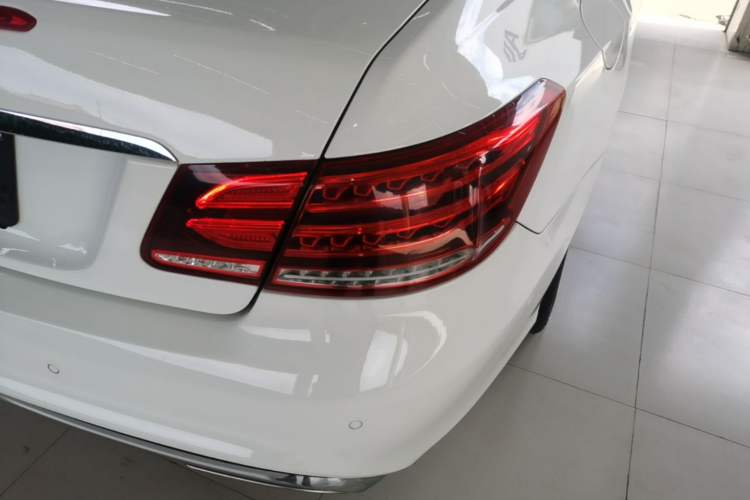 Used Mercedes-Benz E-Class 2014 E 260 Coupe Exterior 3