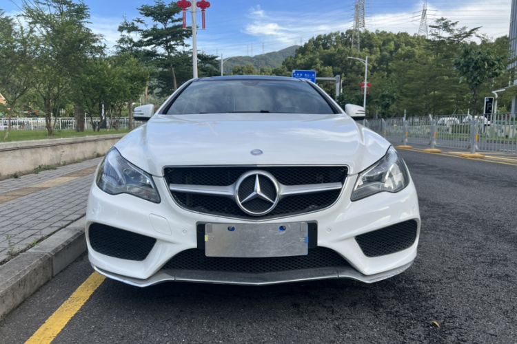 Used Mercedes-Benz E-Class 2014 E 200 Coupe Exterior 3