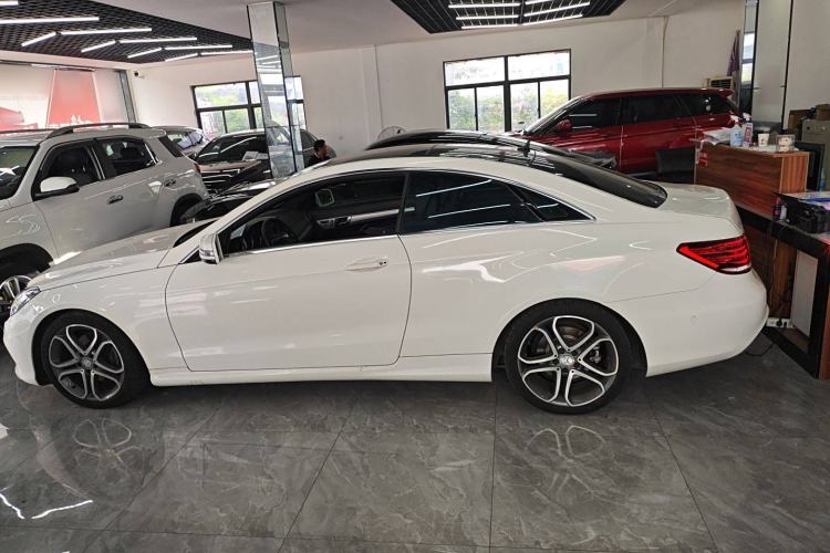 Used Mercedes-Benz E-Class 2014 E 260 Coupe Exterior 3
