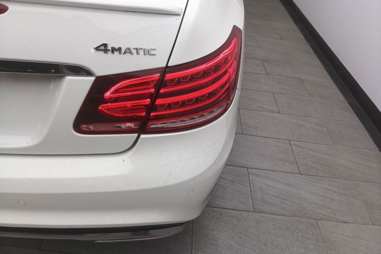 Used Mercedes-Benz E-Class 2014 E 260 Coupe Exterior 3