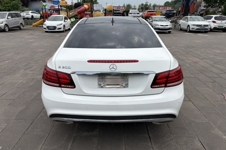 Used Mercedes-Benz E-Class 2014 E 200 Coupe Exterior 3