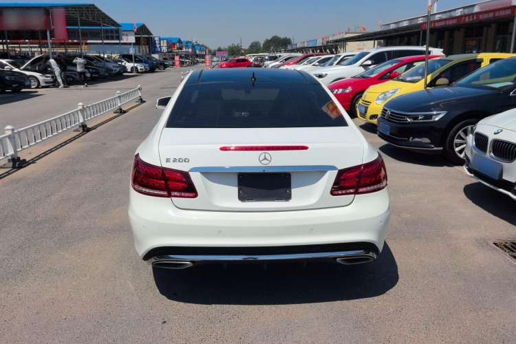Used Mercedes-Benz E-Class 2014 E 200 Coupe Exterior 4