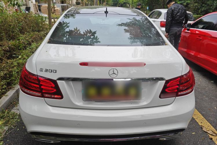 Used Mercedes-Benz E-Class 2014 E 200 Coupe Exterior 4