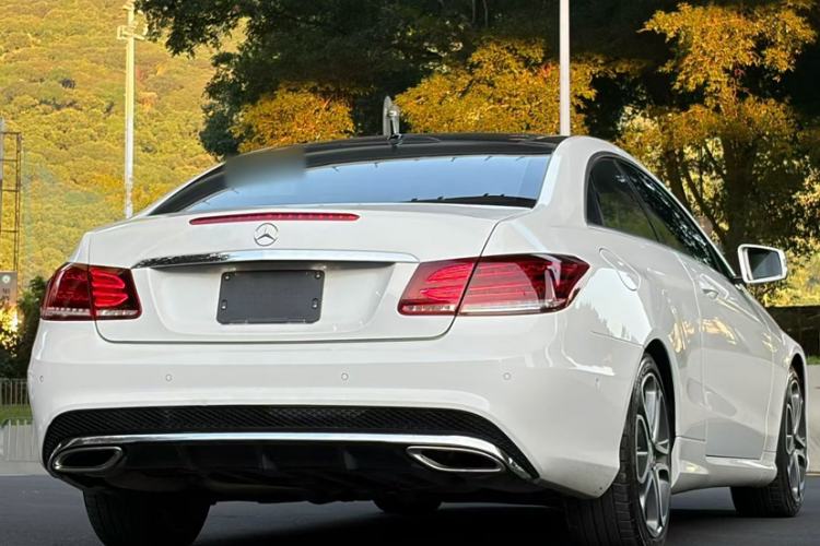 Used Mercedes-Benz E-Class 2014 E 200 Coupe Exterior 4