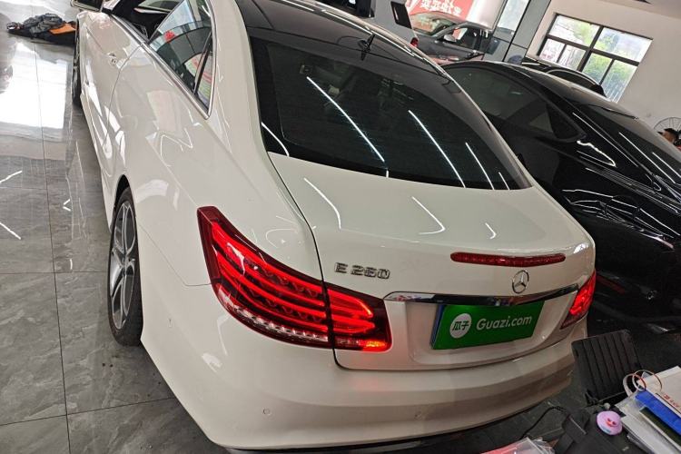 Used Mercedes-Benz E-Class 2014 E 260 Coupe Exterior 4