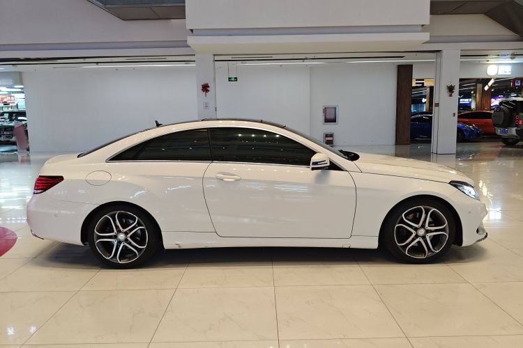 Used Mercedes-Benz E-Class 2014 E 200 Coupe Exterior 5