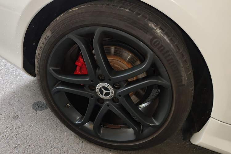 Used Mercedes-Benz E-Class 2014 E 260 Coupe Exterior 5