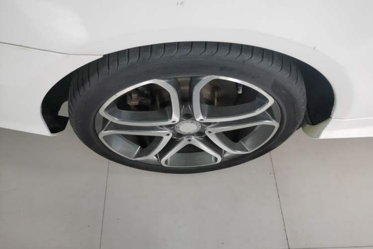 Used Mercedes-Benz E-Class 2014 E 260 Coupe Exterior 5