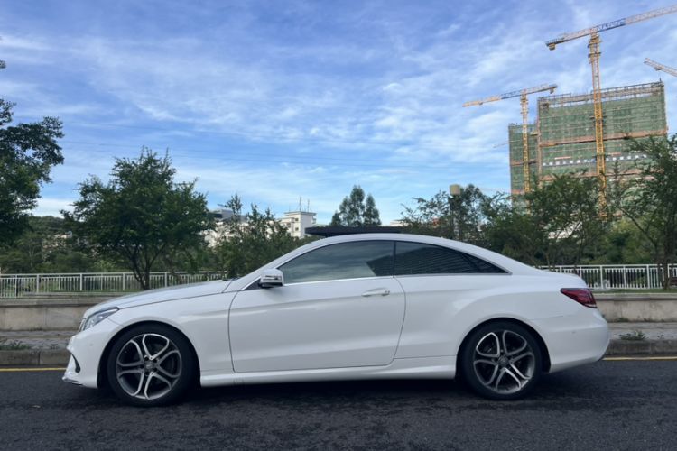 Used Mercedes-Benz E-Class 2014 E 200 Coupe Exterior 5