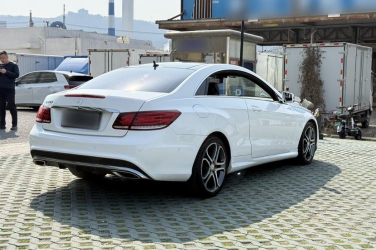 Used Mercedes-Benz E-Class 2014 E 200 Coupe Exterior 5