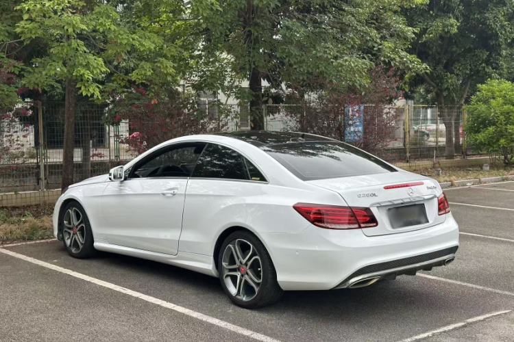 Used Mercedes-Benz E-Class 2014 E 200 Coupe Exterior 6