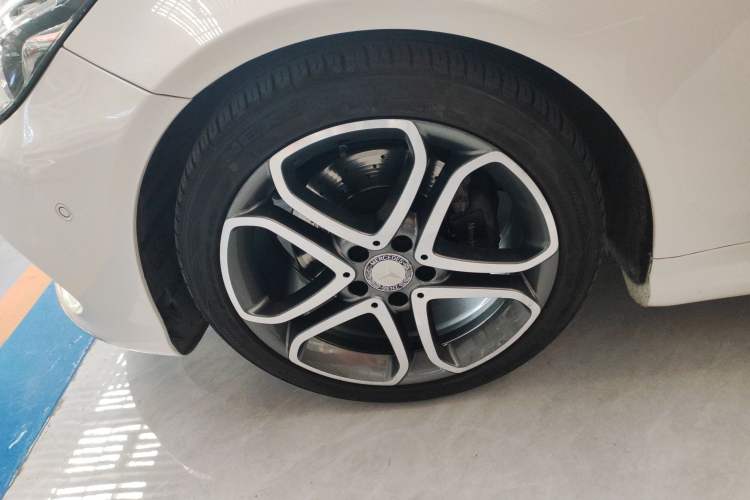 Used Mercedes-Benz E-Class 2014 E 260 Coupe Exterior 7