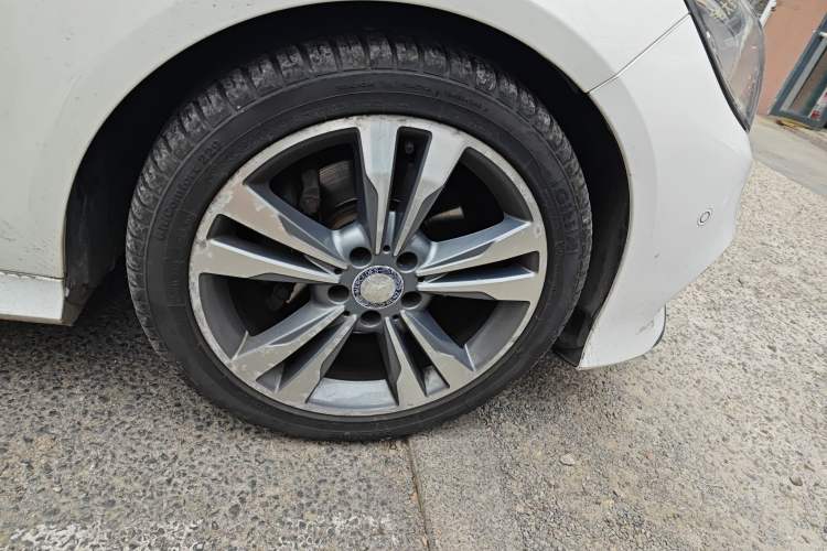 Used Mercedes-Benz E-Class 2014 Restyled E 260 L Sport Edition Exterior 7