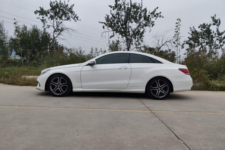 Used Mercedes-Benz E-Class 2014 E 260 Coupe Exterior 7