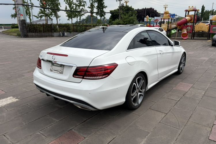 Used Mercedes-Benz E-Class 2014 E 200 Coupe Exterior 7
