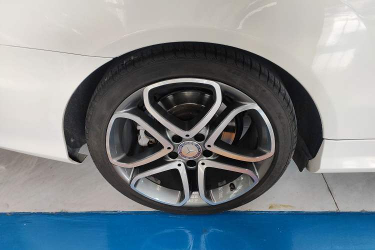 Used Mercedes-Benz E-Class 2014 E 260 Coupe Exterior 8