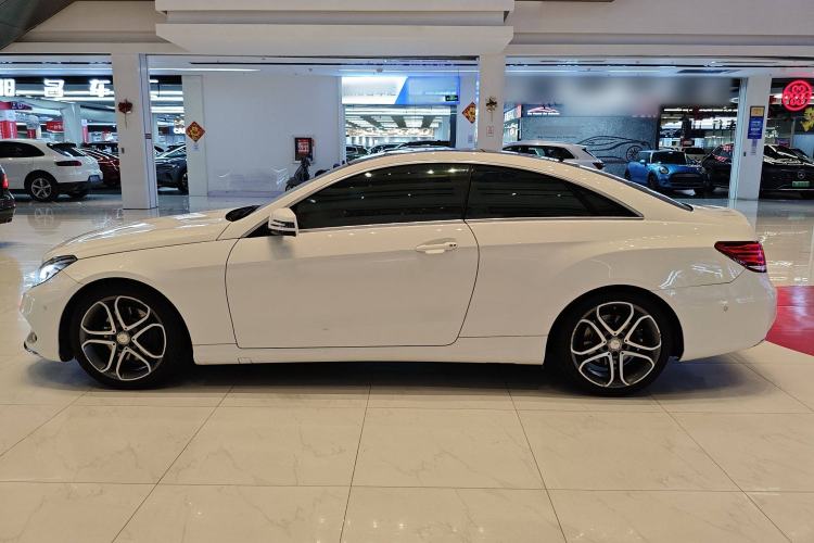 Used Mercedes-Benz E-Class 2014 E 200 Coupe Exterior 9