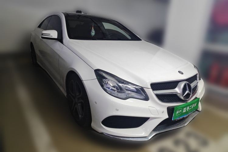Used Mercedes-Benz E-Class 2014 E 200 Coupe Front Right 45 Deg