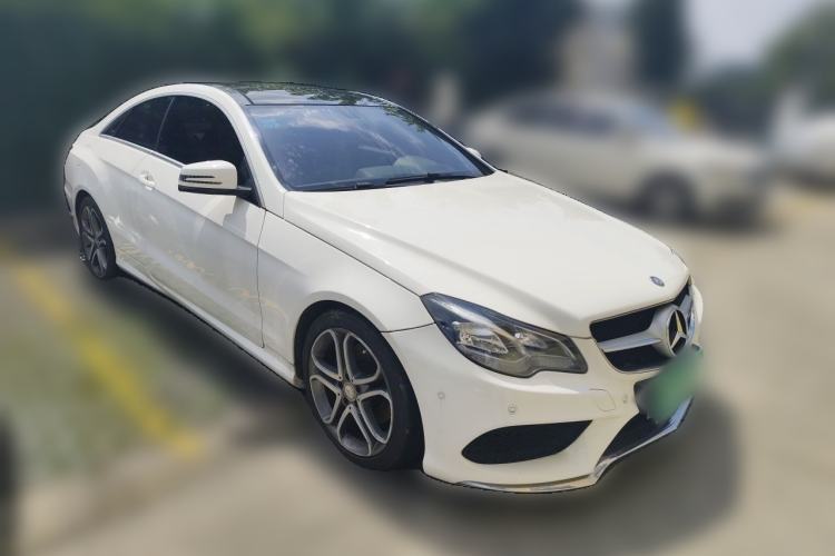 Used Mercedes-Benz E-Class 2014 E 200 Coupe Front Right 45 Deg