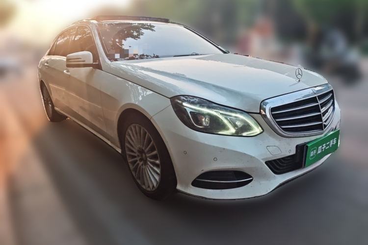 Used Mercedes-Benz E-Class 2014 E 260 L Front Right 45 Deg