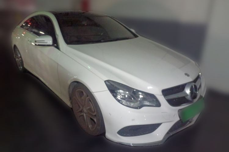 Used Mercedes-Benz E-Class 2014 E 200 Coupe Front Right 45 Deg